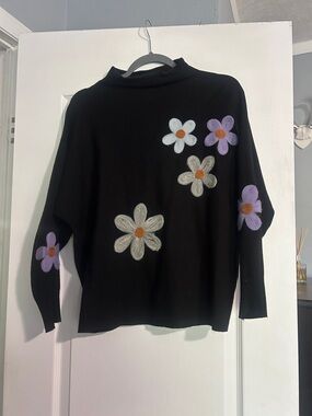 Black Floral Appliqué Women's Sweater